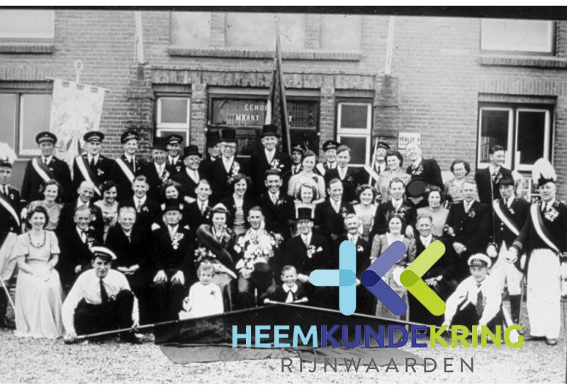 1951 Koning Johannes Petrur Roos en Koningin C.J.M. Egbers F00002813